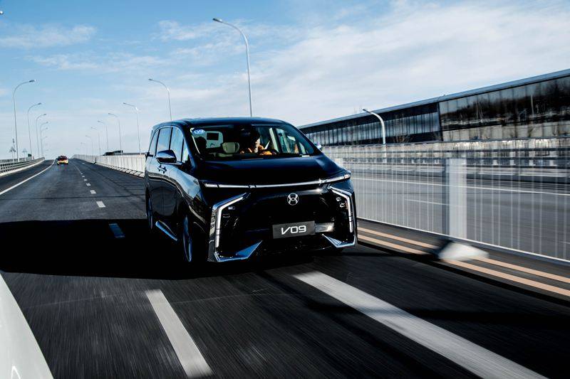 为车主提供10亿创业基金 合创V09售31.88万起