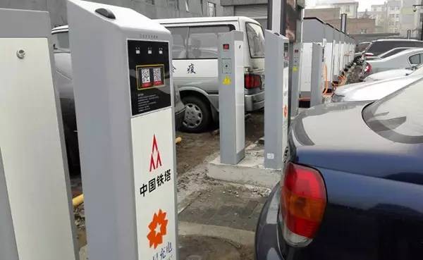 充电桩“霸位”惹众怒,交管与车企加大处罚力度?