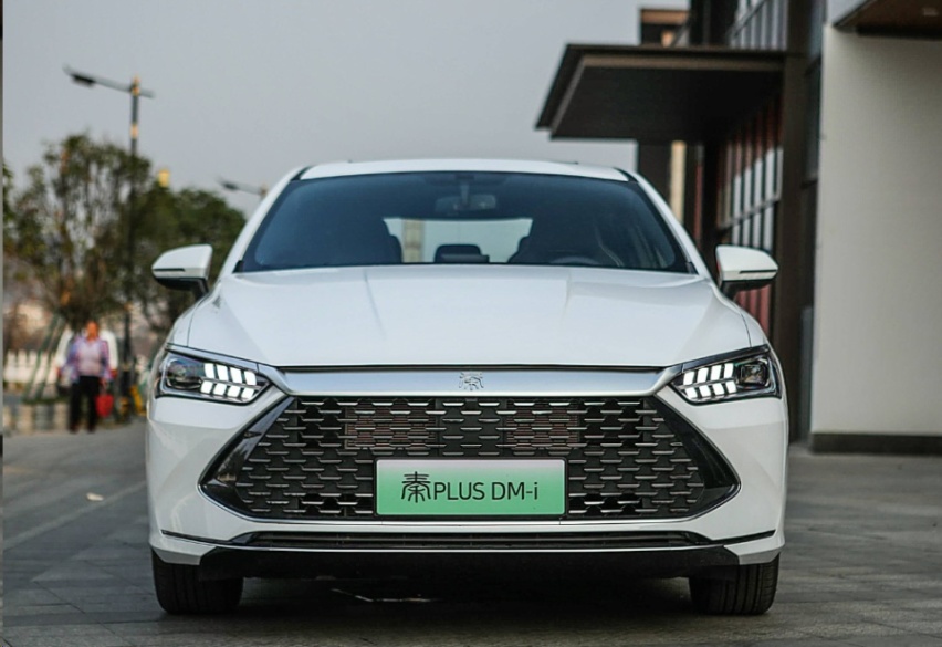 油电同价超省家轿,长安启源A05售8.99万起