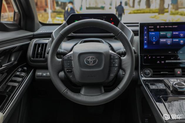 一汽丰田bZ4X：不仅操控好还能玩越野