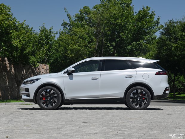 售20.98万元起 比亚迪汉唐双冠军版上市