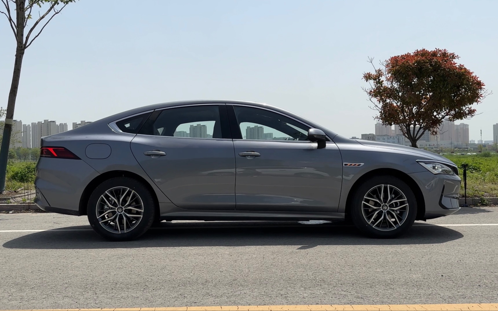 售12.98万起 2023款比亚迪秦PLUS EV冠军版上市