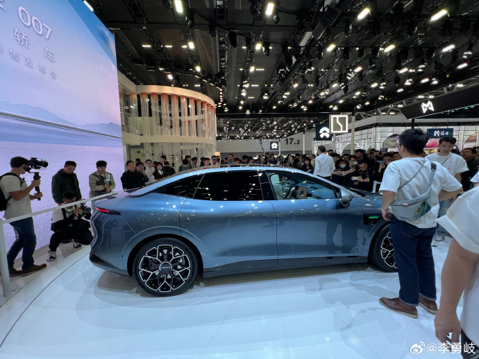 进入新细分市场就要带来改变，极氪有信心完成14万台交付目标