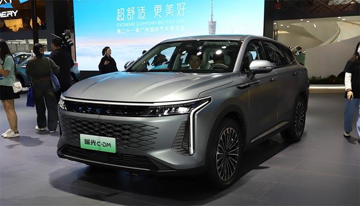 星途瑶光C-DM对比领克08 EM-P,谁才是真懂用户的混动车?