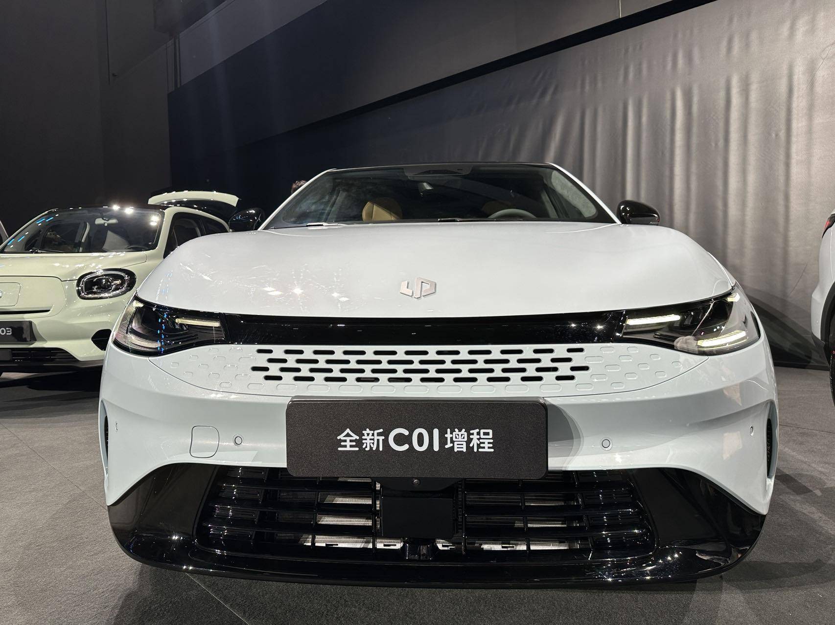 12.88万起售的C10仍能盈利,零跑推“全家桶”先卷为敬