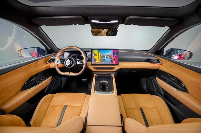 MAZDA EZ-6全球首秀,长安马自达为合资新能源打开新思路