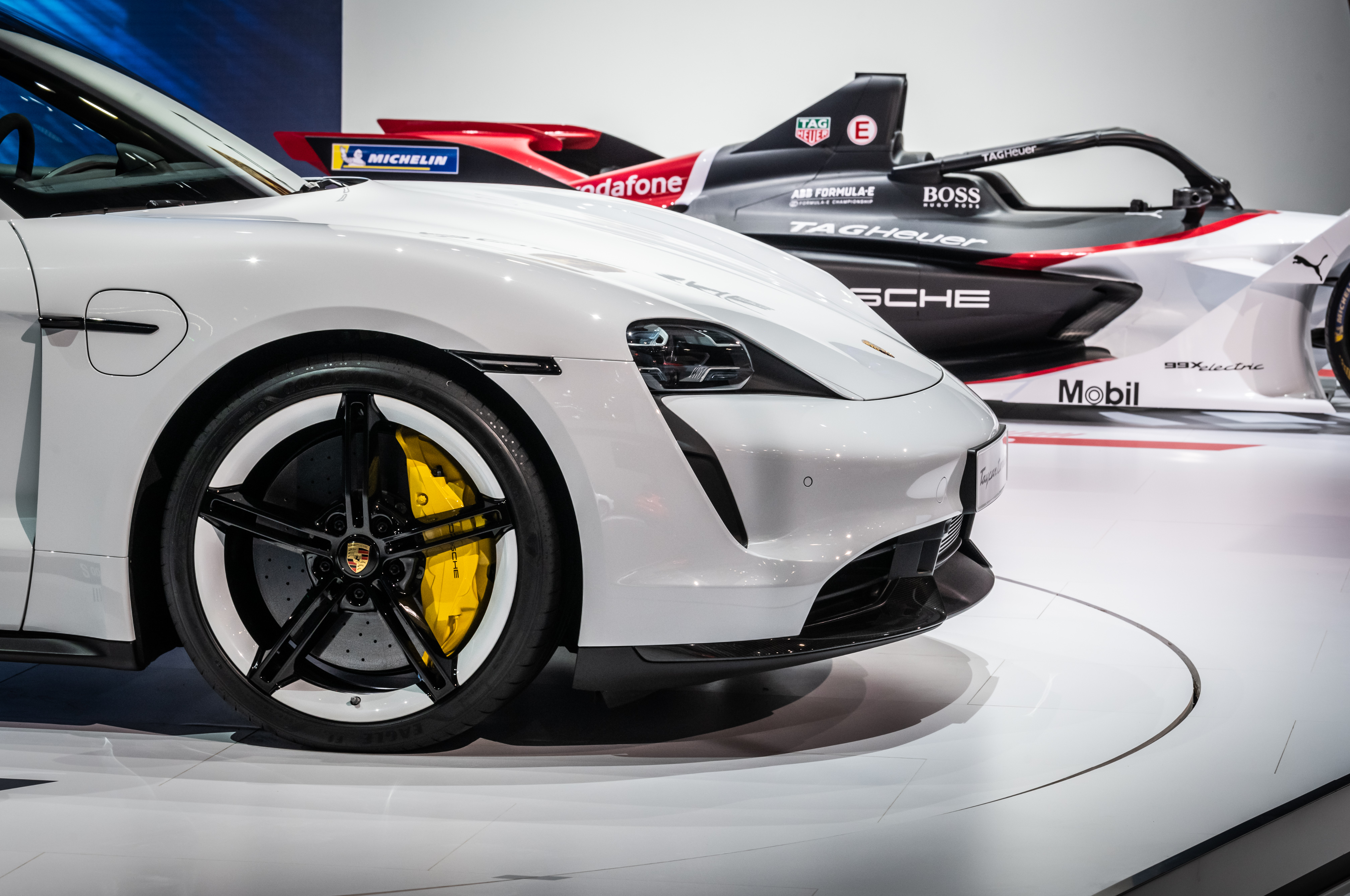 保时捷Taycan Turbo GT安全车官图发布