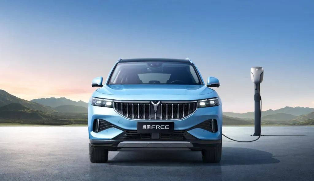 岚图汽车出海,不当“世界卷王”要以品质领航