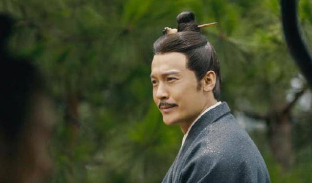 两“王”相争!“价格屠夫”比亚迪二度低价,要把“宁王”的饭碗砸了?