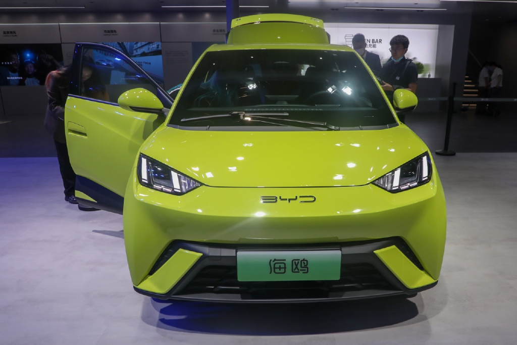 靴子落地！美国官宣对中国电动汽车、电池和半导体等产品加征关税