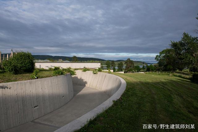 Fraunhofer ISE开发出高效彩色太阳能电池板 可完美融入建筑物