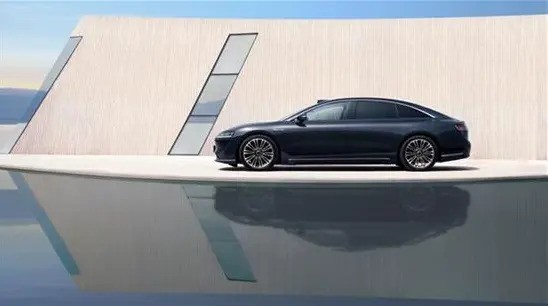 8月上市 享界S9公布内饰及配置信息