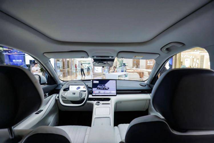 在“刺刀见红”的15-20万级主流纯电市场，吉利银河E5能突围吗？