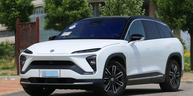 问界M7碰撞后车门打不开,都是隐形门把手的错?