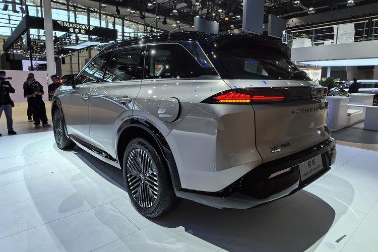 21.98万起 东风日产探陆两驱6座新版本上市