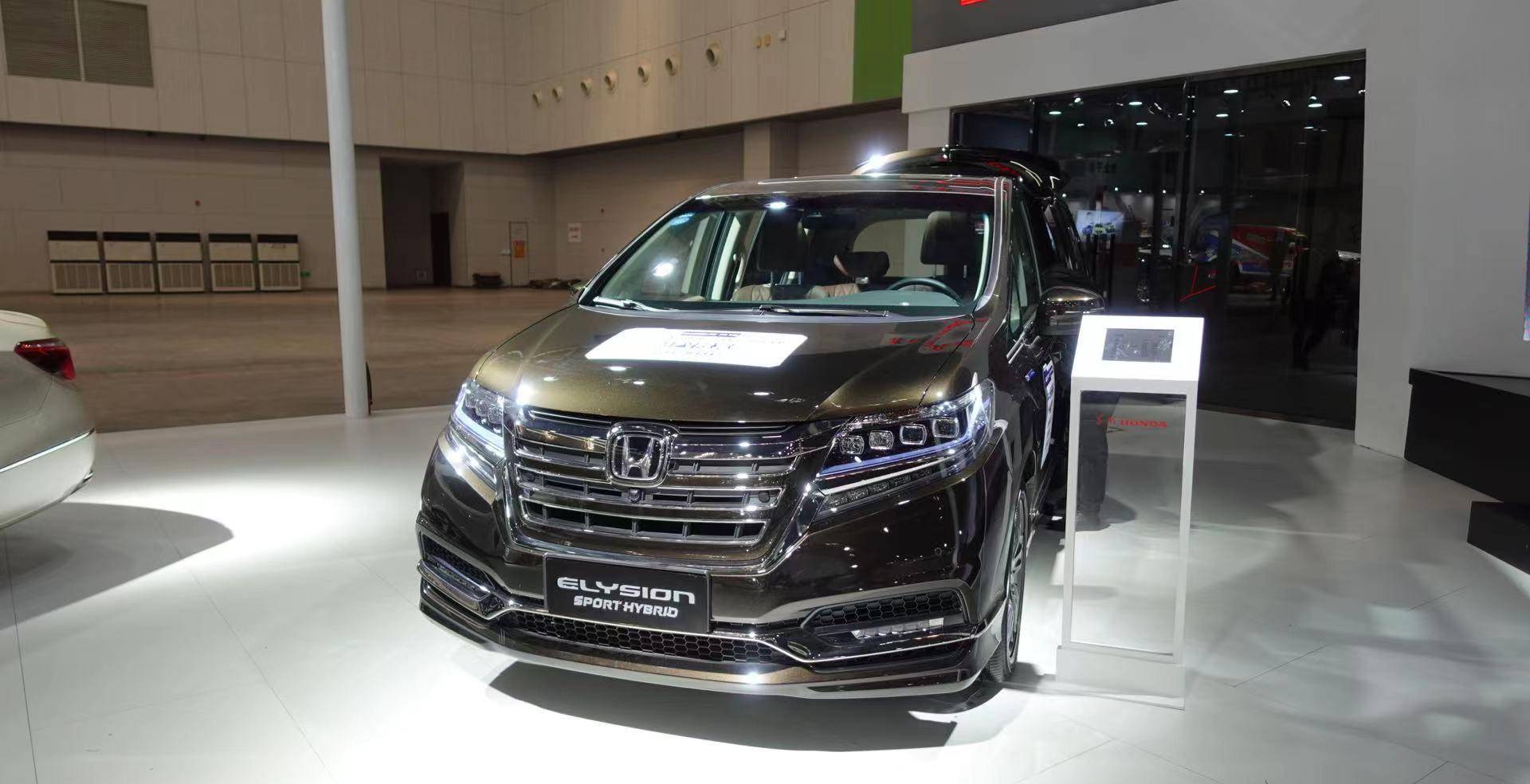  “空间王者”翼真L380正式发布 领航豪华纯电MPV新体验