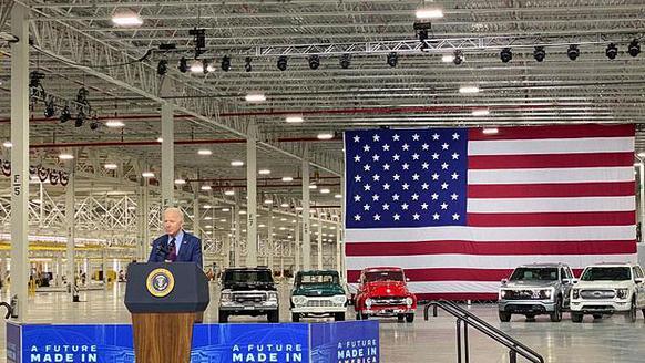 美国汽车工会主席被调查，涉嫌报复其他工会领导人