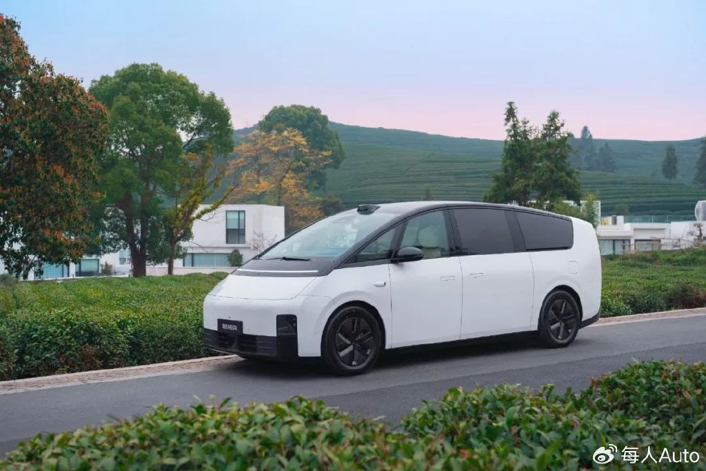 理想汽车第500座超充站正式投入运营