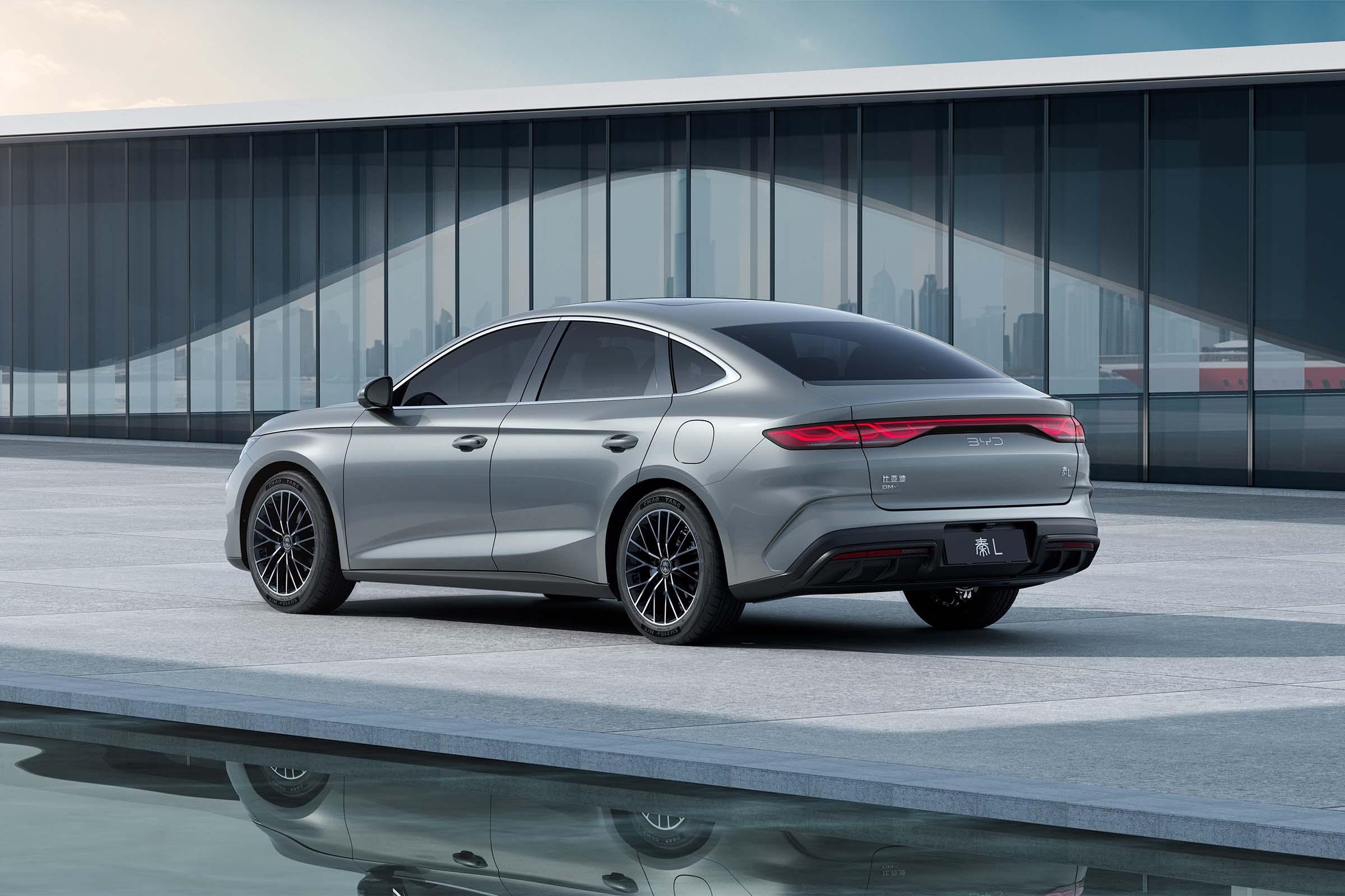 一箱油两千多公里的秦L想一统江湖，老车主和竞争对手都不答应？