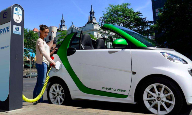 美国电动汽车制造商第二季度销量上涨,但前路依然崎岖