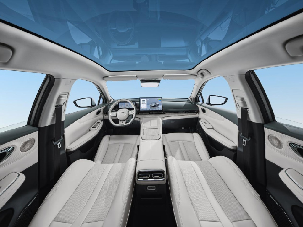 AION S MAX 70星意版上市 售价12.99万元