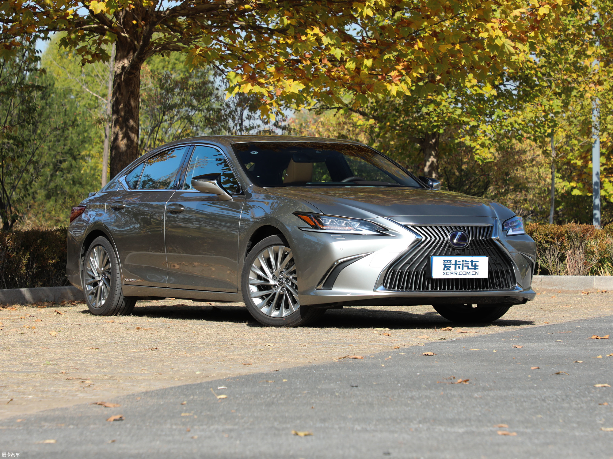 限量发售 雷克萨斯ES Black Line官图发布