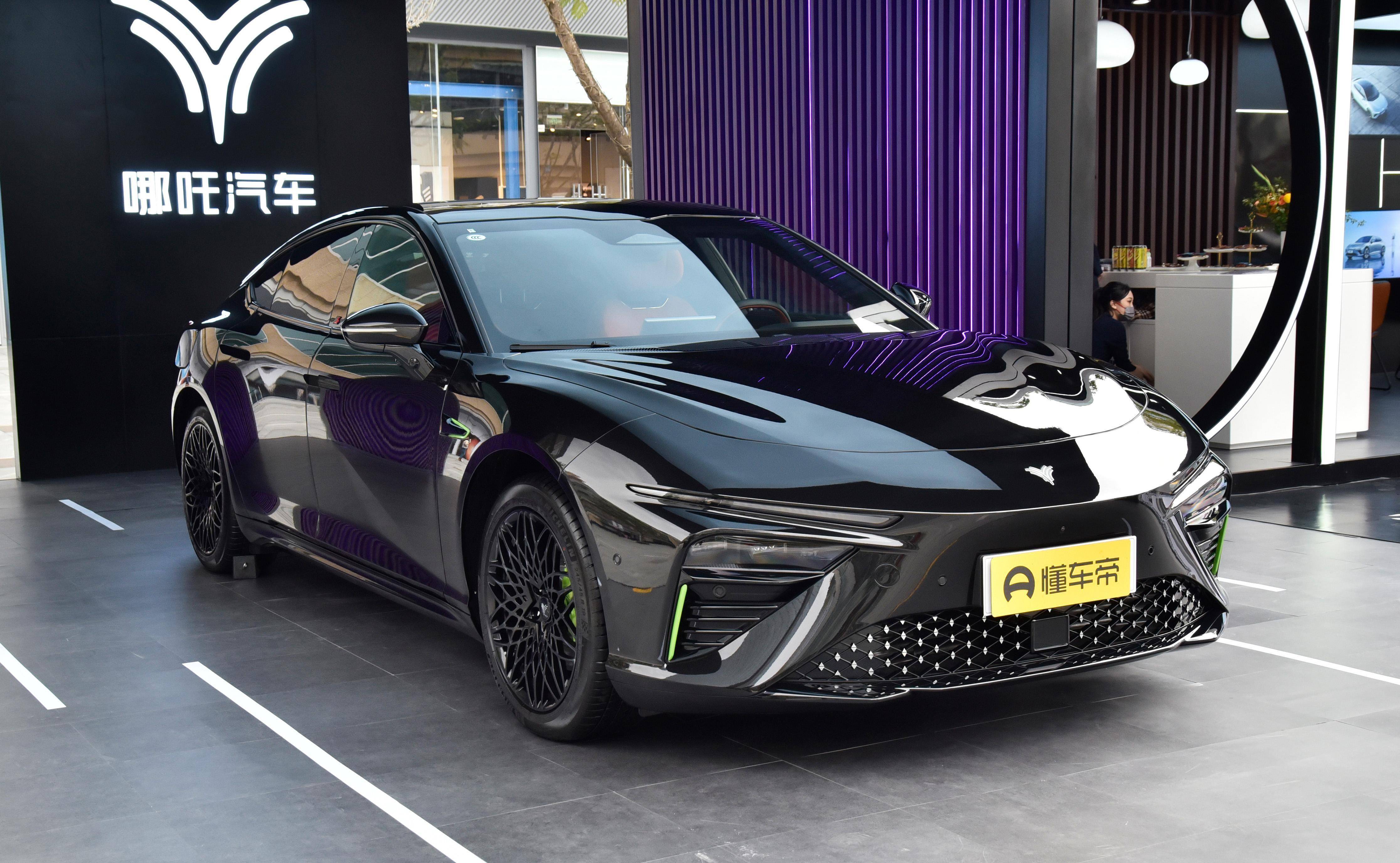 有望7月内上市 哪吒S猎装实车图发布