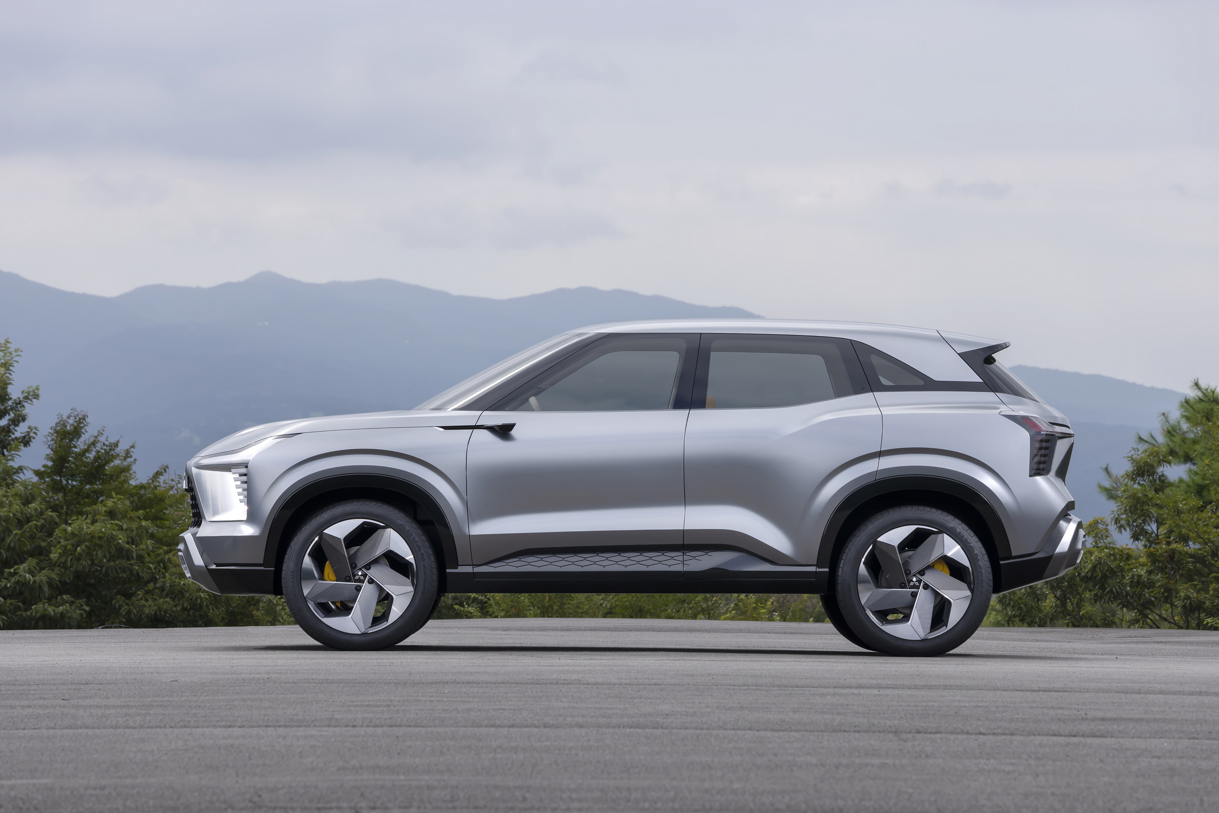 三菱XForce官图曝光 或将于7月5日海外上市