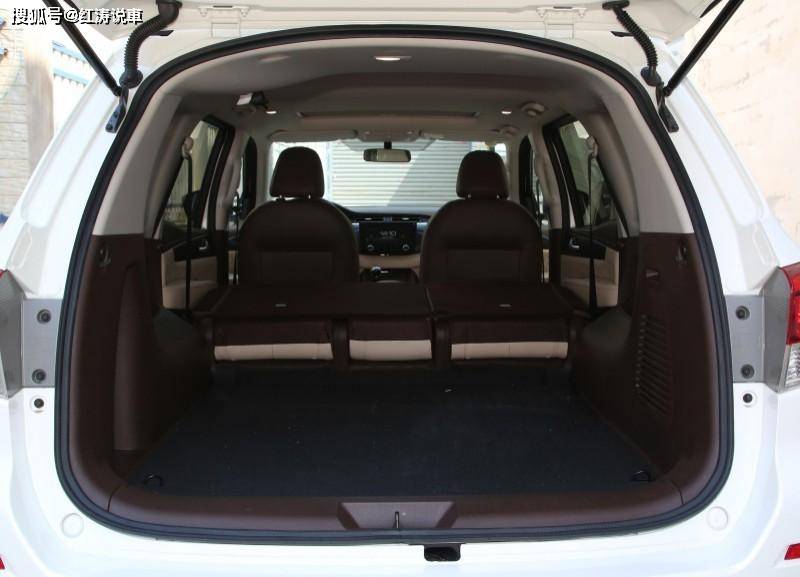 日产帕拉丁新车型上市 售价20.58万元