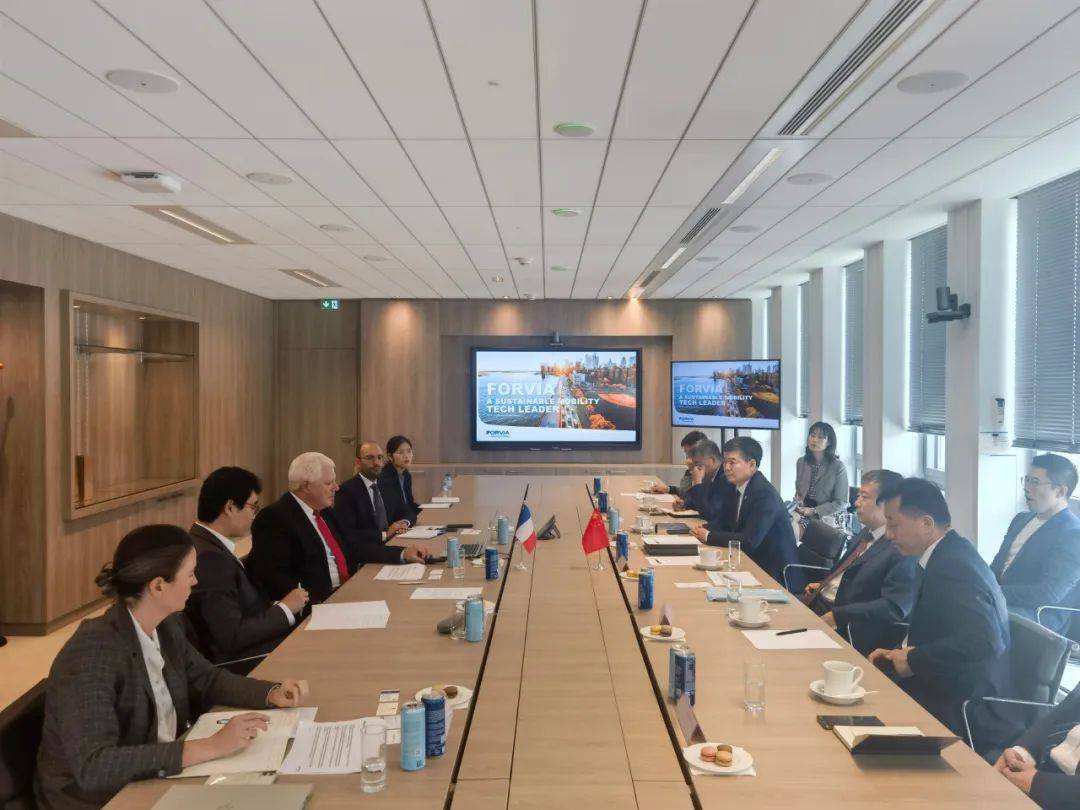 FORVIA佛瑞亚集团亮相2024上海国际低碳智慧出行展览会，加速推进“范围三”减排目标