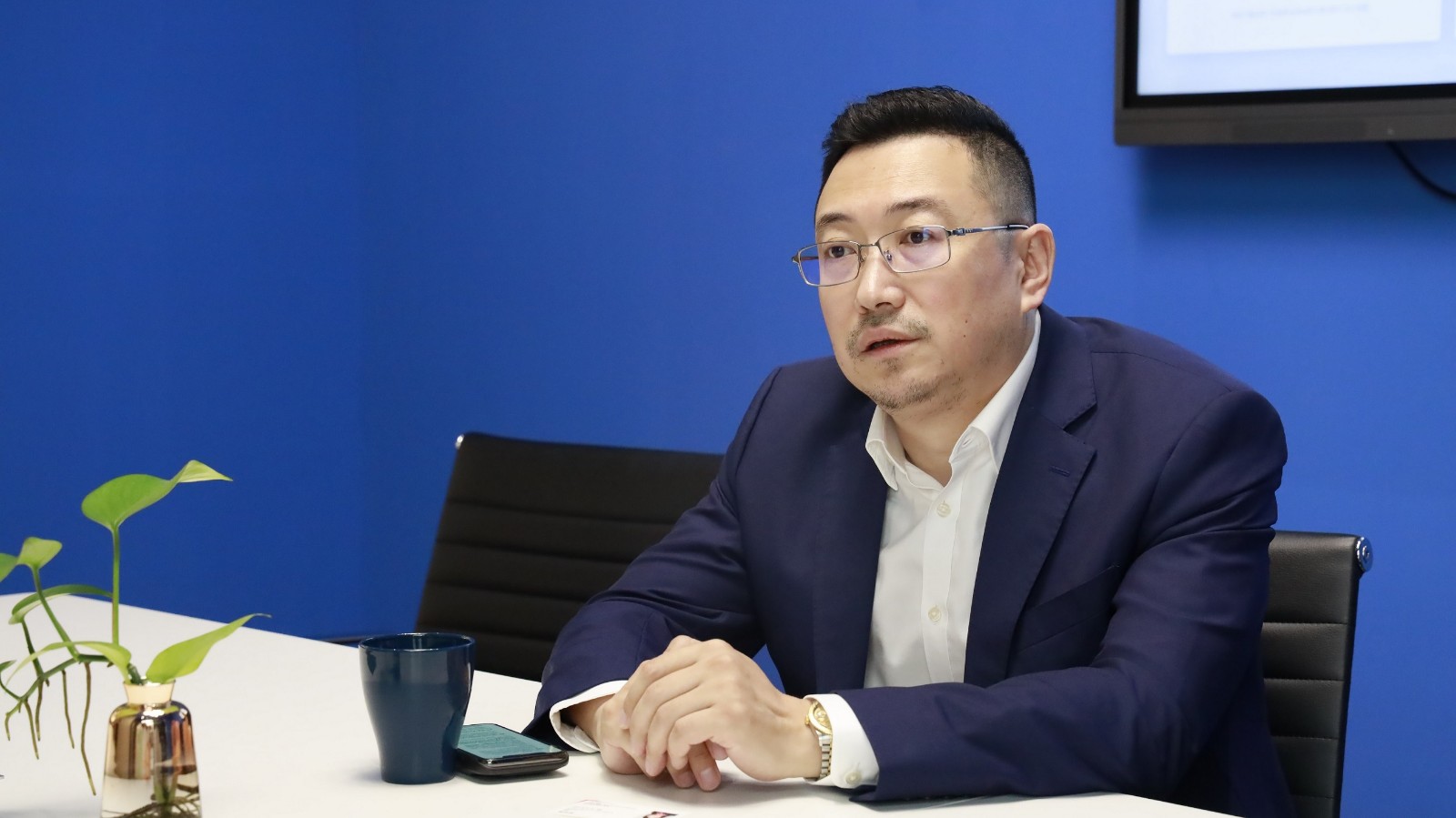 【盖世早报】理想向195名雇员授出将近260万股受限制股份；吉利诉威马知识产权纠纷案终审落槌