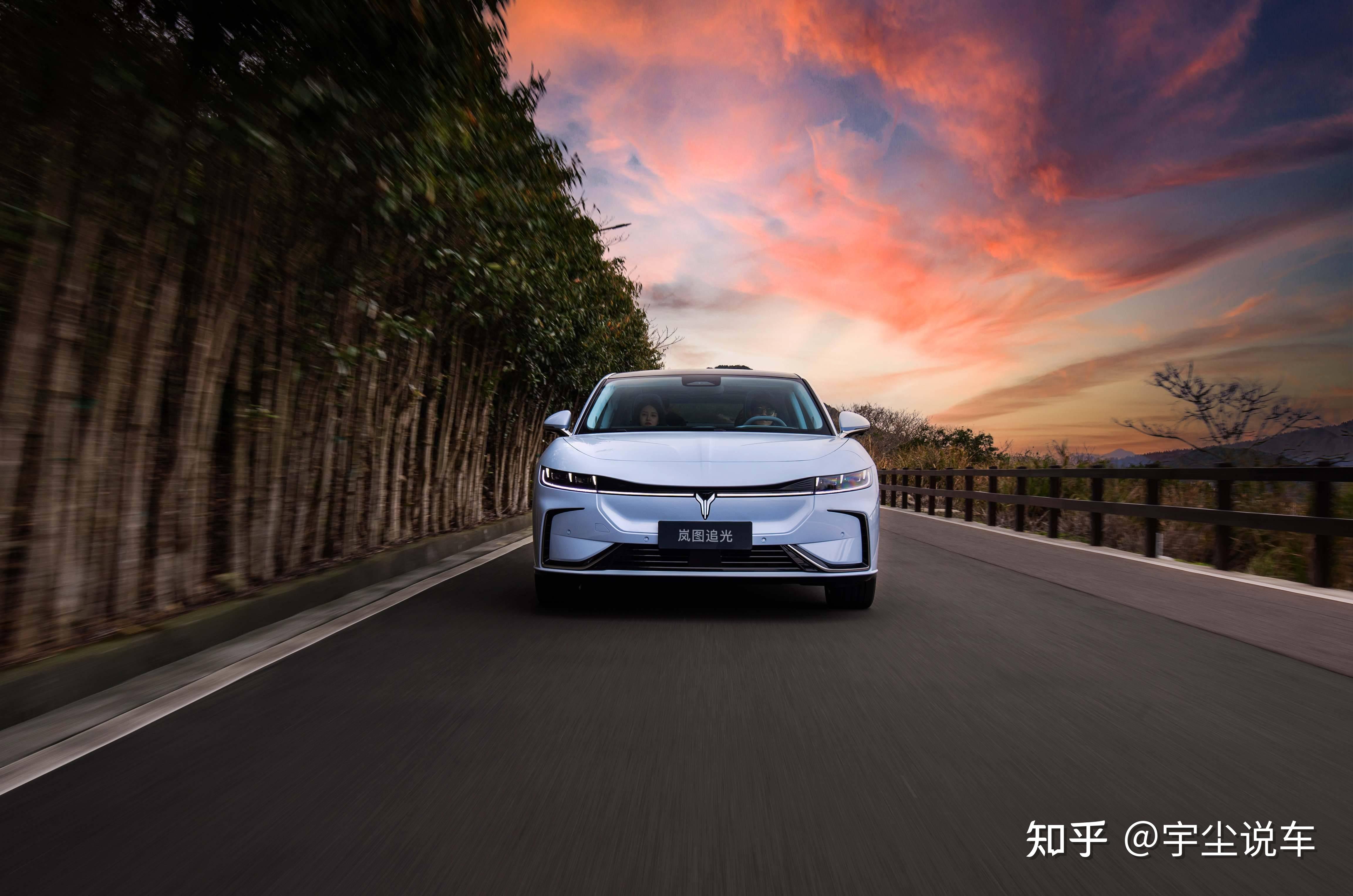 岚图汽车7月交付6015辆，同比增长76%