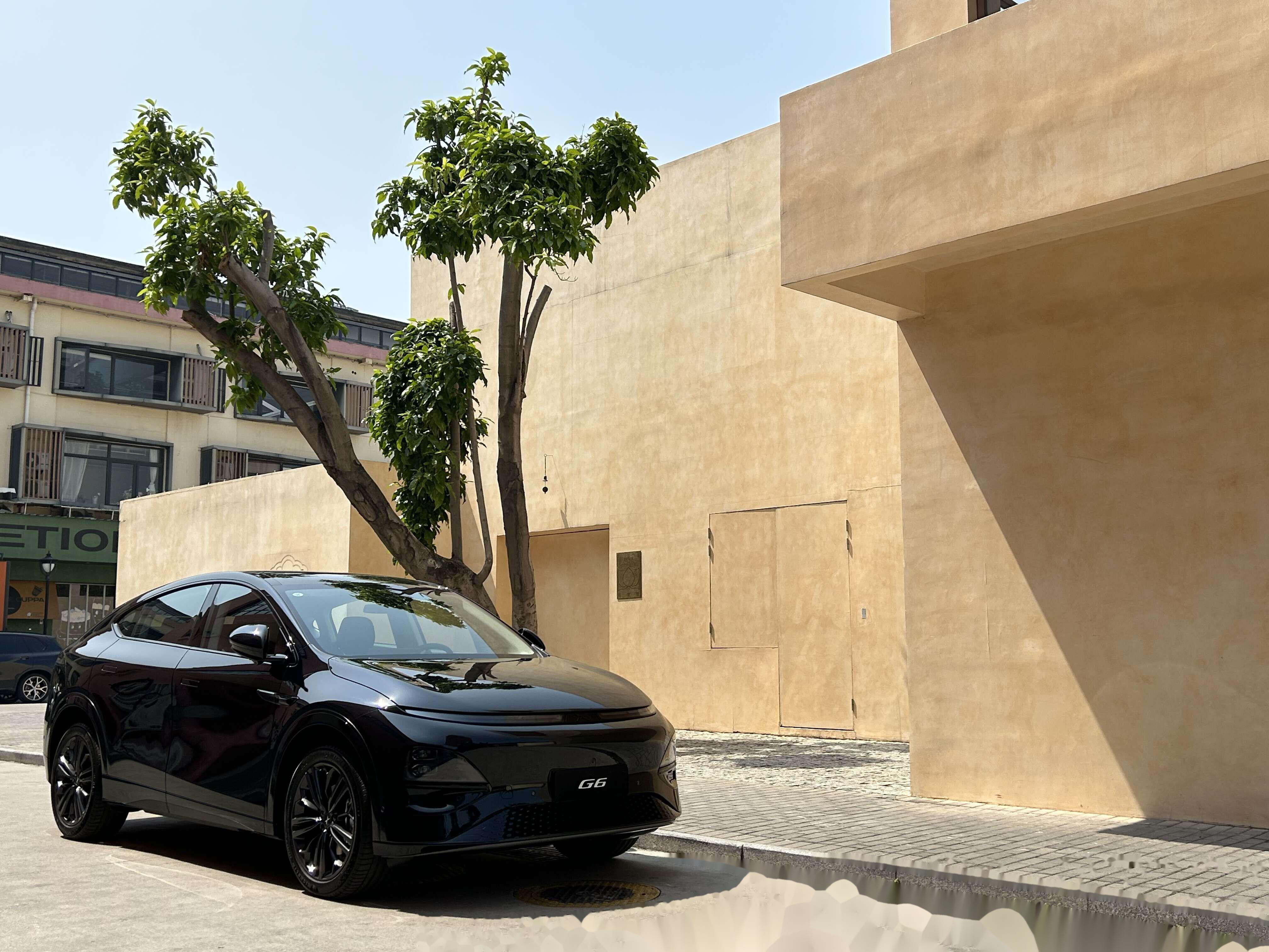 不到12万上智驾,小鹏把Model 2造出来了