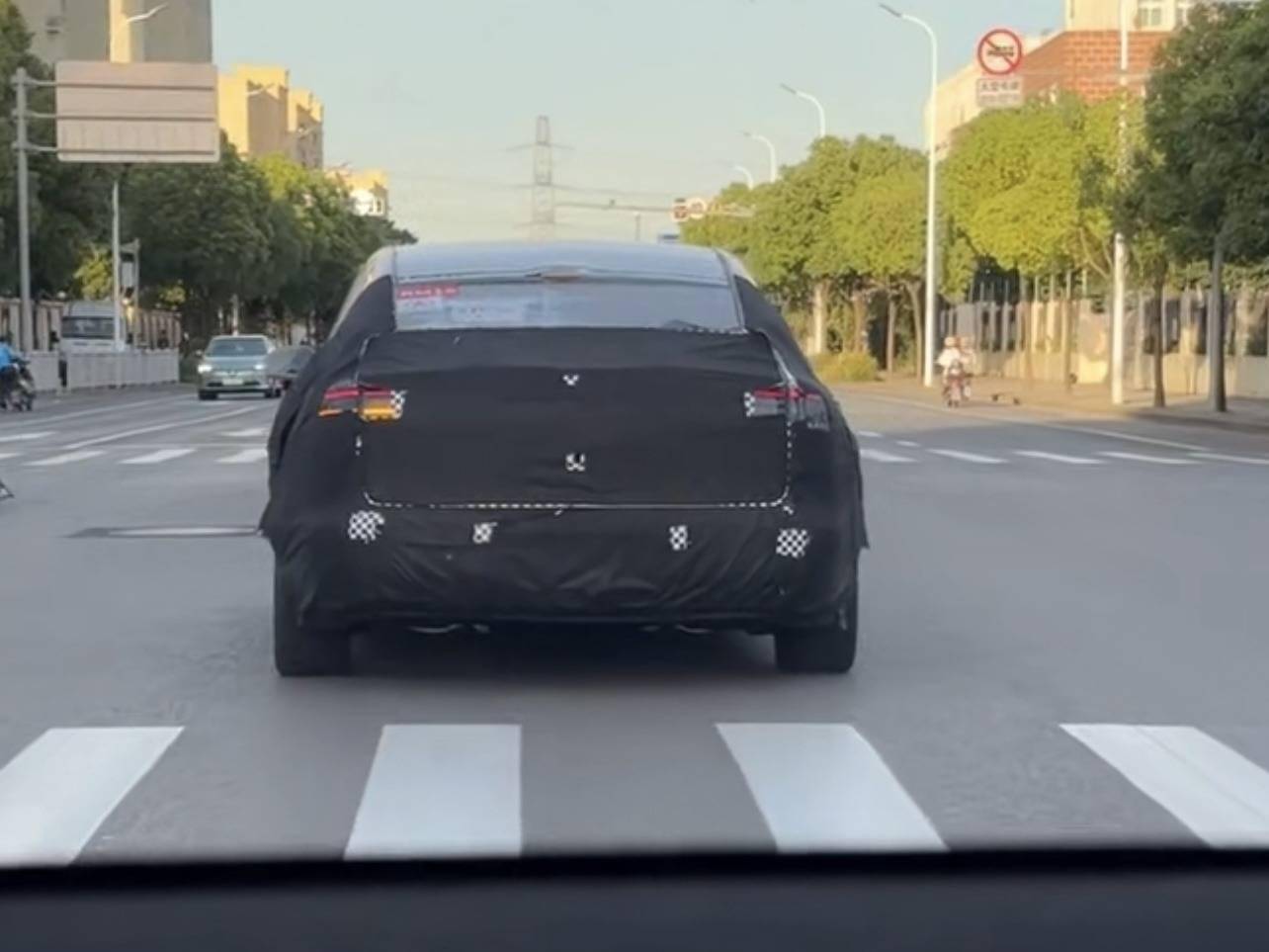 对标迈巴赫，江淮与华为打造的旗舰轿车曝光