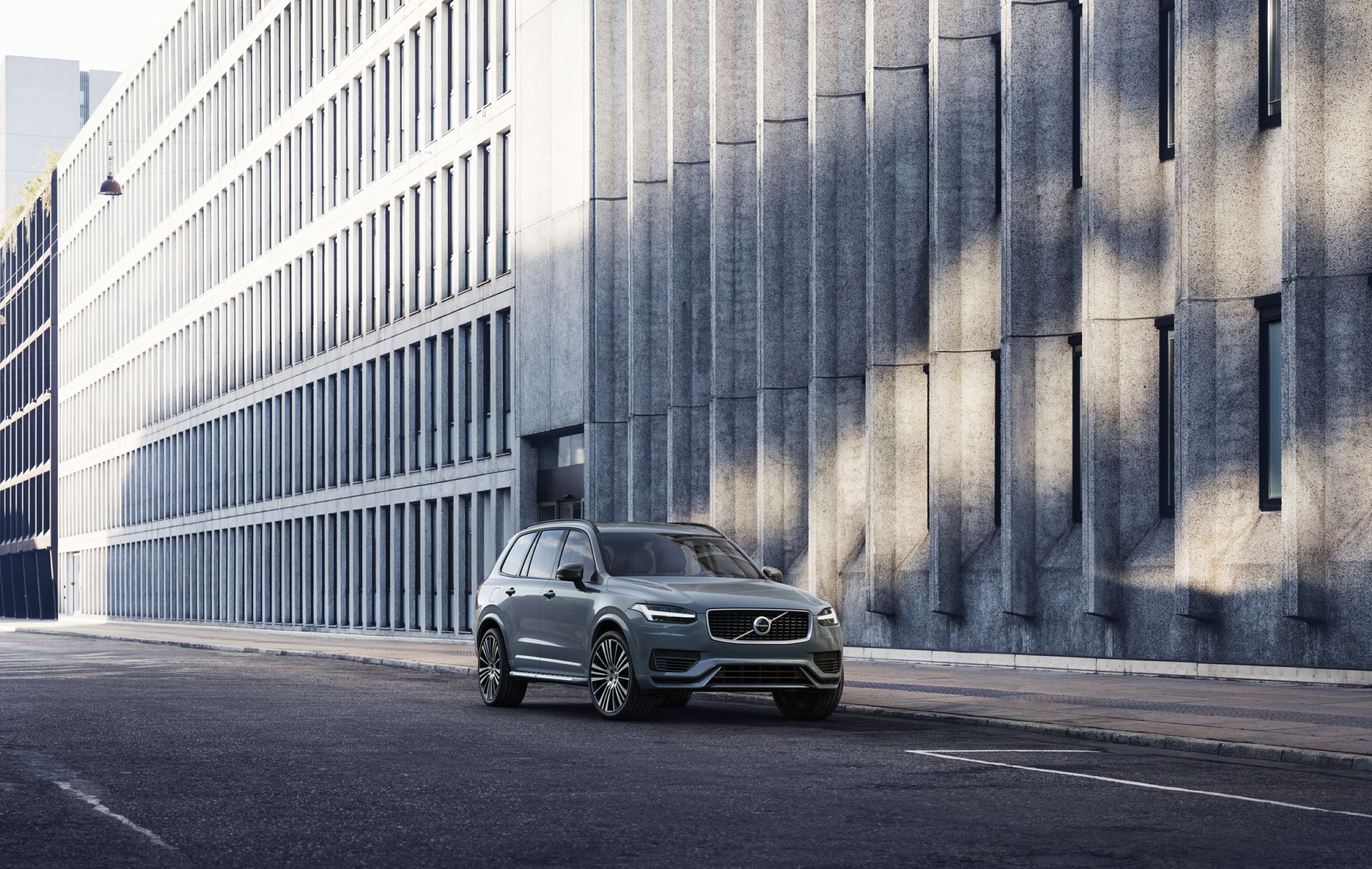 9月4日发布 全新沃尔沃XC90 PHEV预告图