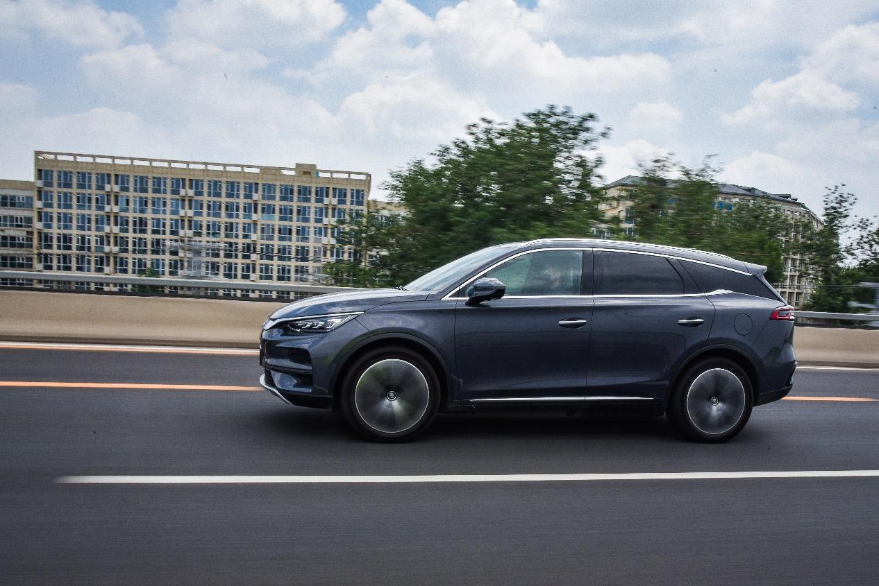 查尔姆斯理工大学开发碳纤维复合电池 将EV单次充电续航里程延长70%