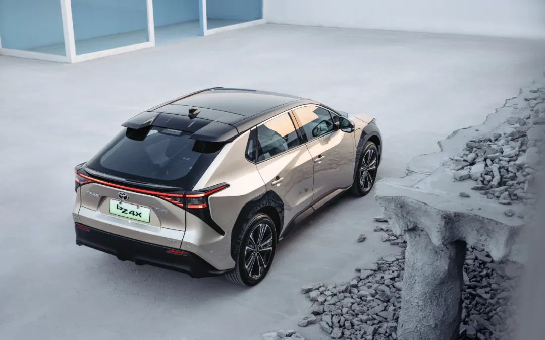 查尔姆斯理工大学开发碳纤维复合电池 将EV单次充电续航里程延长70%