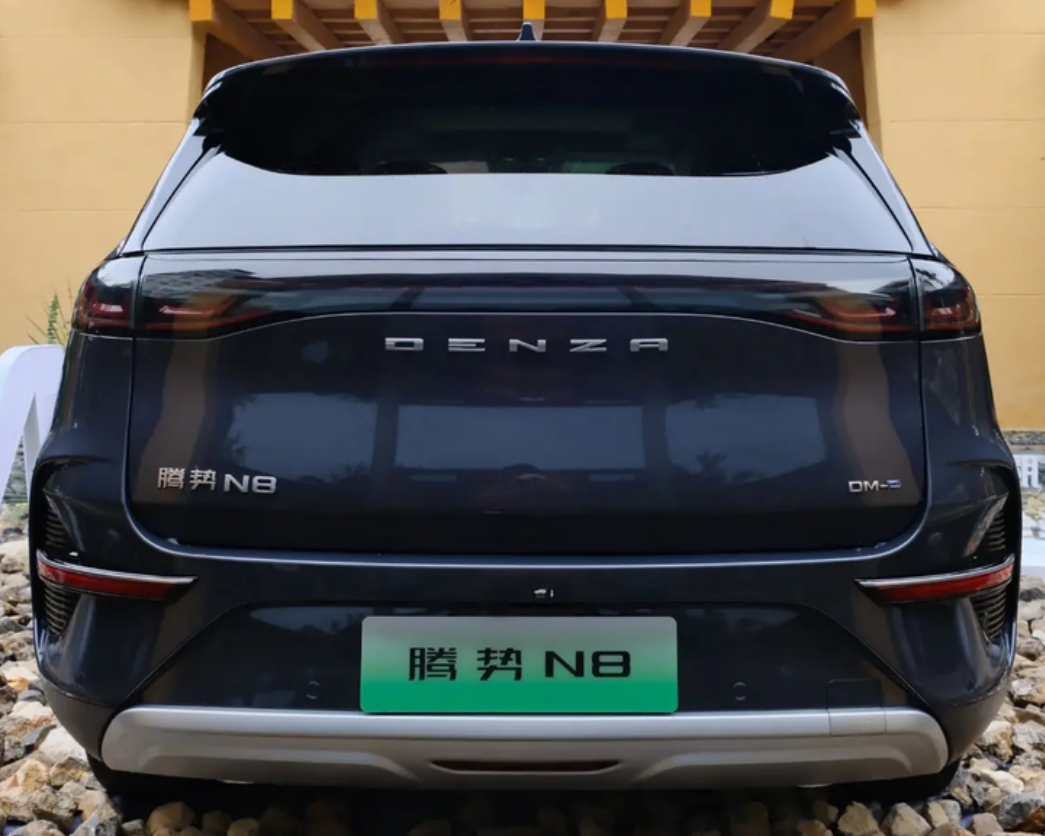 比亚迪认购奔驰所持腾势汽车10%全部股权