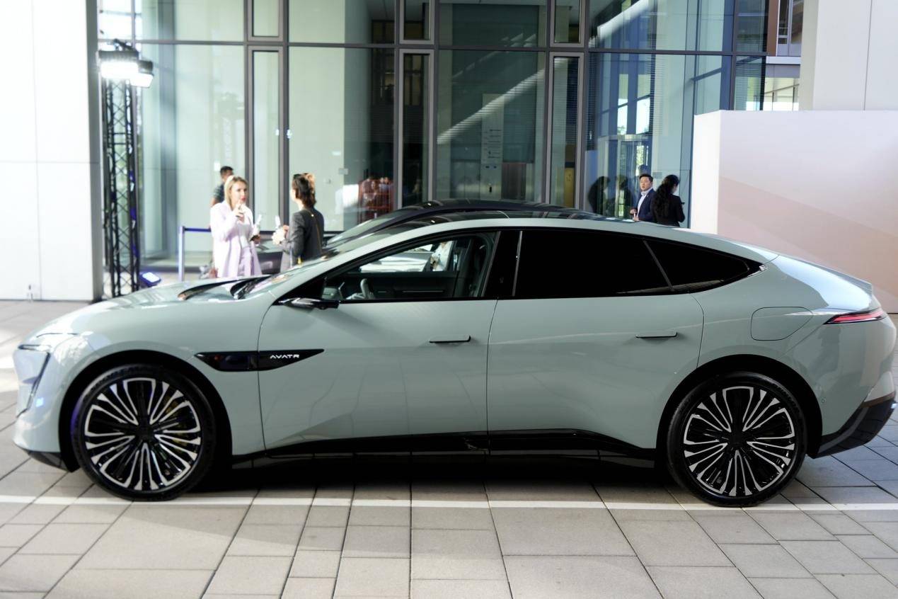 阿维塔07成都车展全球首秀,同步开启预售