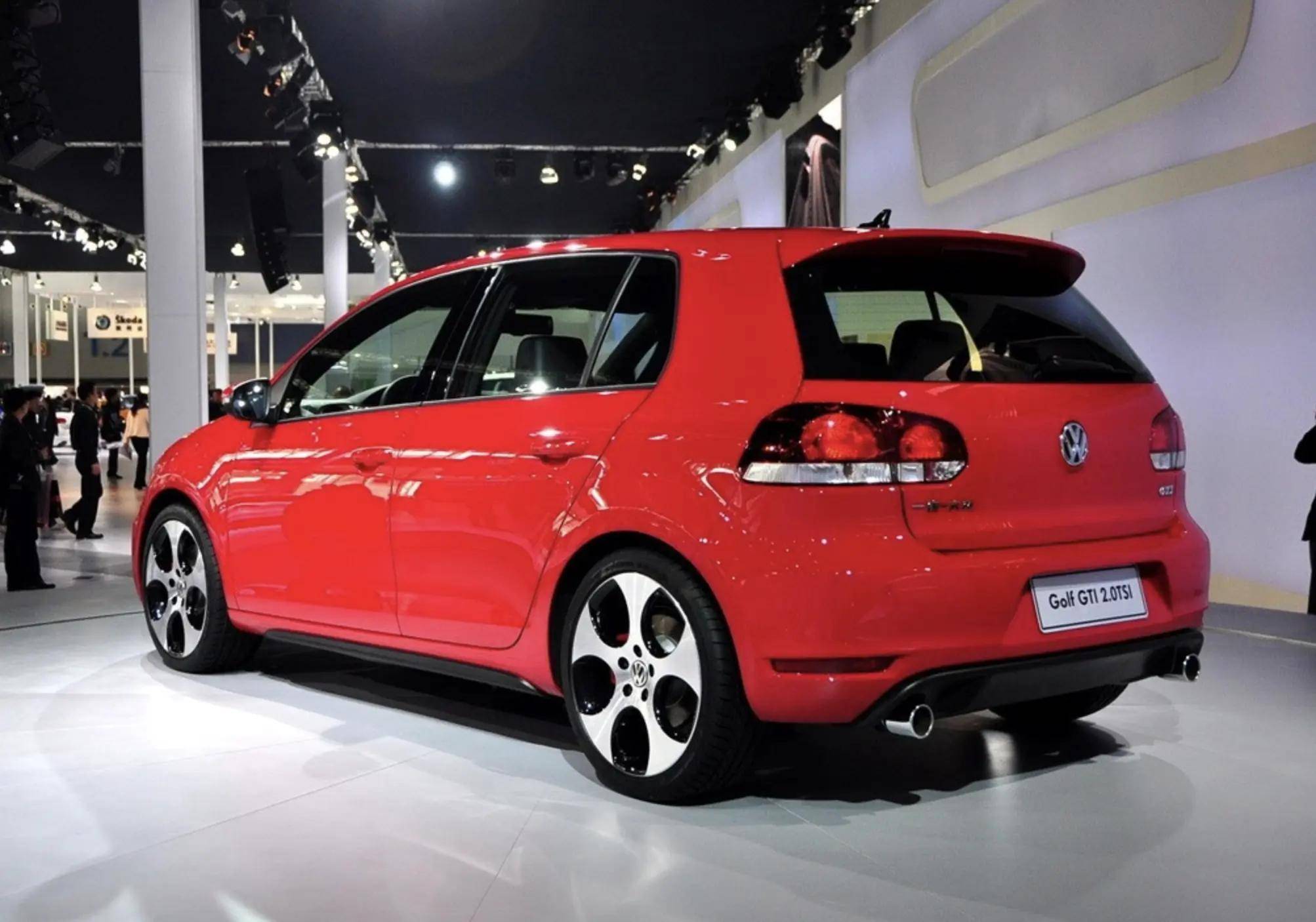 外观微调 新款大众高尔夫GTI正式下线