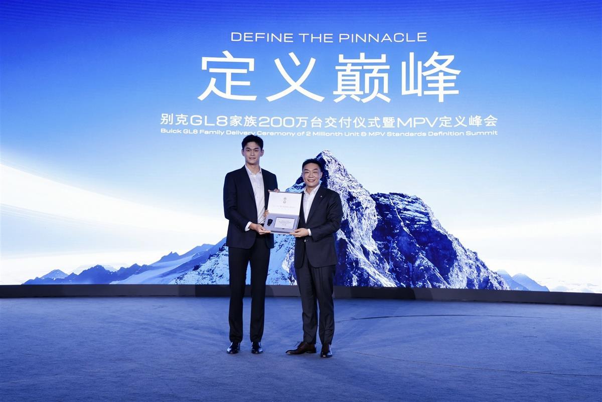 别克GL8月销近万台，MPV老大又回来了？