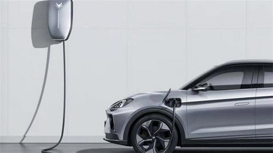 麦格纳联合中国贸促会汽车分会，重磅发布《中国汽车全球化之路蓝皮书》