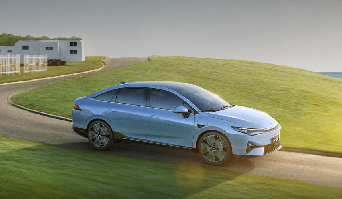 【国际快讯】特斯拉计划明年一季度在华推出FSD；宝马将推出量产氢燃料电池车​；巴西8月新车销量下降1.6%