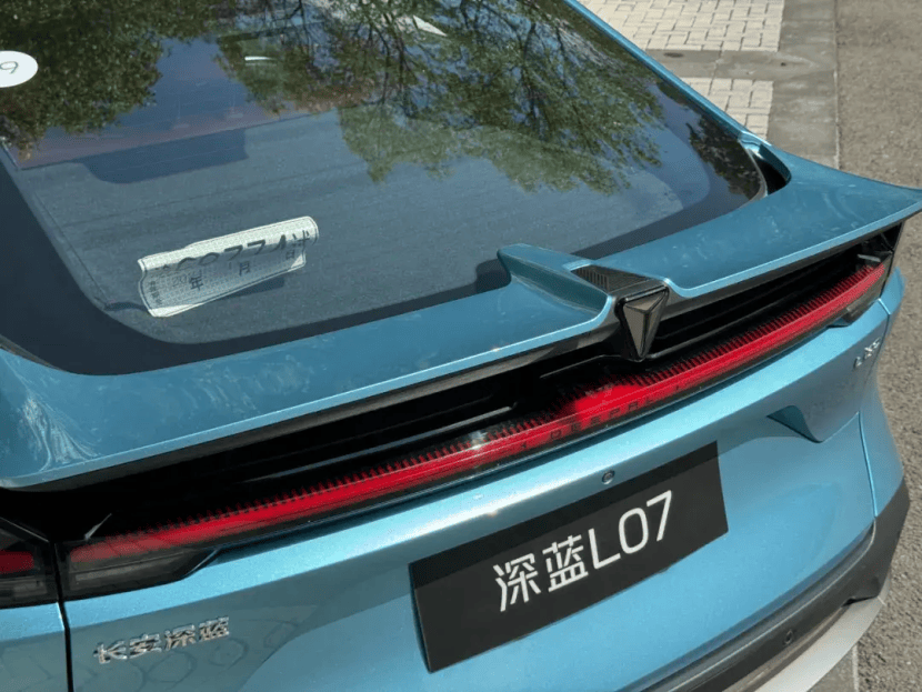 深蓝联合华为乾崑智驾双拳出击，L07 15.19万起售