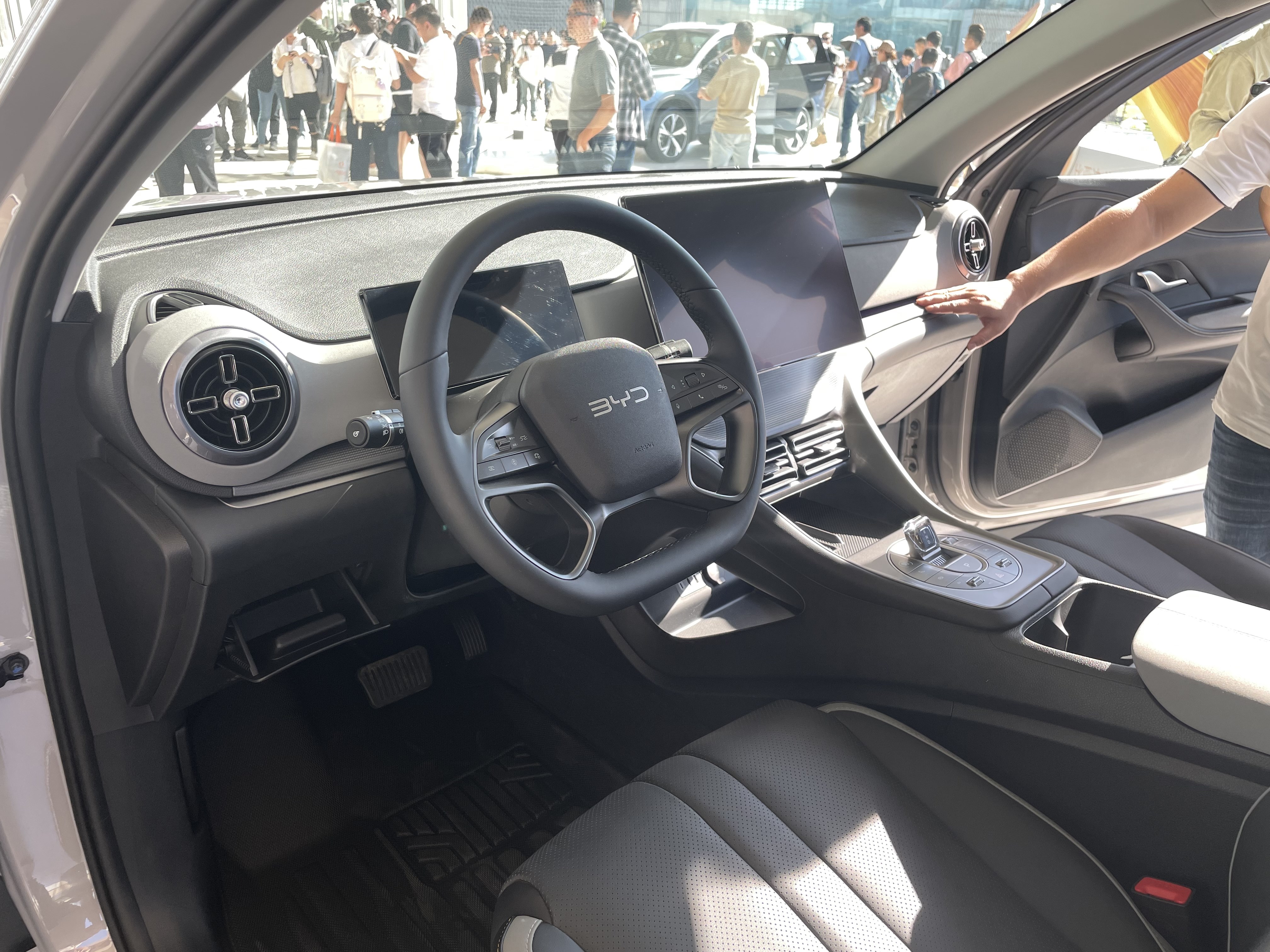 比亚迪海狮05DM-i上市,售11.28万元-14.28万元