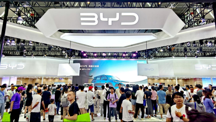 比亚迪海狮05DM-i上市,售11.28万元-14.28万元