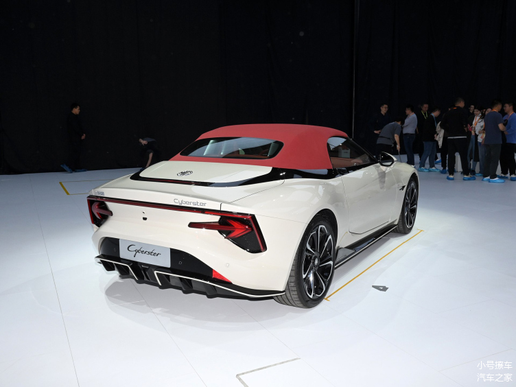 搭载纯电动力 名爵MG ES5将于10月15日发布