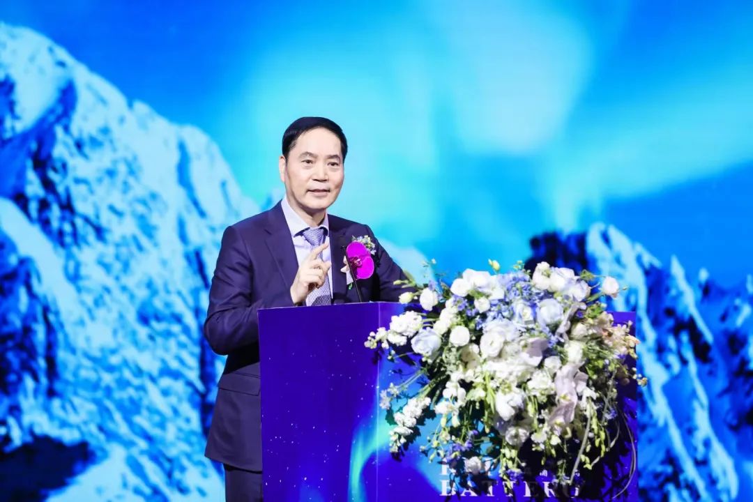 瑞浦兰钧亮相巴黎车展 全球首发LMFP问顶电芯助推零碳交通