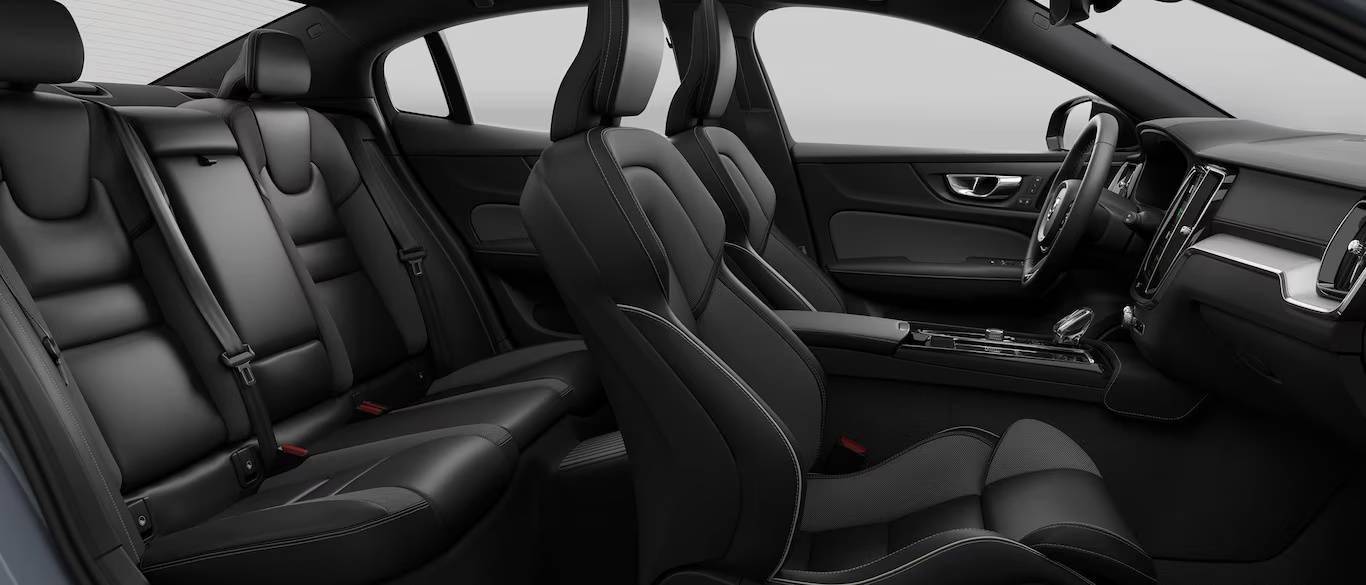 2025款沃尔沃V60上市 售33.99-43.99万元