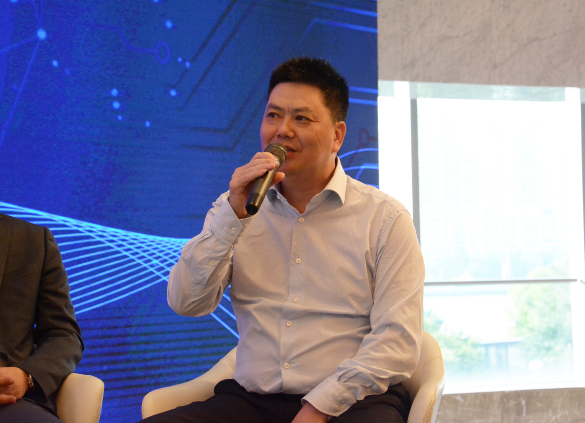 盖世汽车参与第二届智能车载光峰会，深度解析AR-HUD市场趋势，共探智能车载光未来